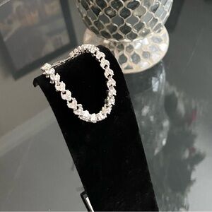 NWOT Cubic Zirconia Silver Heart Linked Bracelet